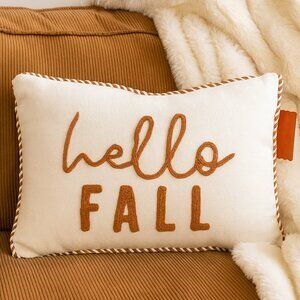 Velvety Soft Hello Fall Pillow – Cozy Autumn Accent Cushion for Rustic Farmhouse